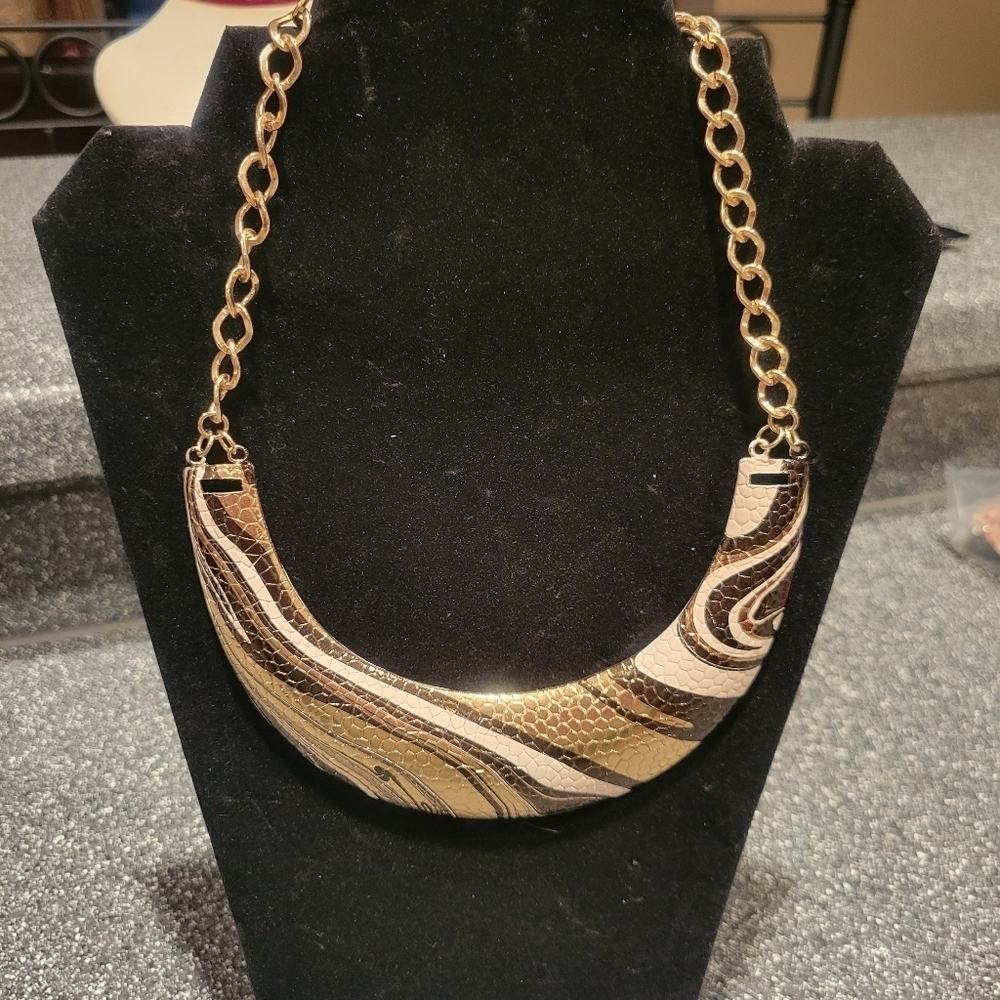 Gold Tone Chunky Statement necklace